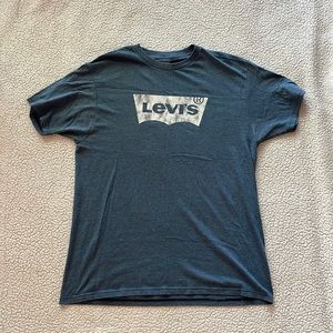 Levi t-shirt